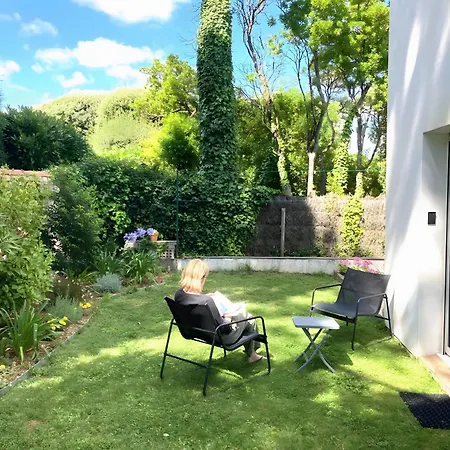 D'hotes L'heure Bleue Bed & Breakfast Saint-Palais-sur-Mer